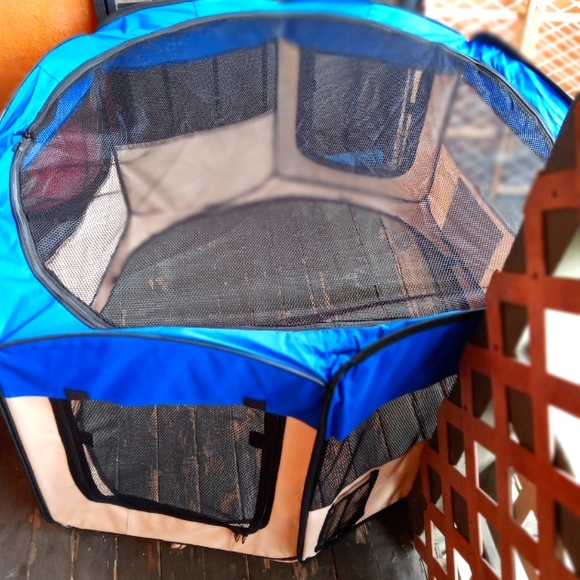 Dog and cat Playpen - Picture 1 of 2